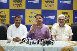 “मैं करूंगा सबसे पहले dope test और assets declare” – Aman Arora ने स्वीकारा Sunil Jakhar का challenge, बोले – “दिन, तारीख और जगह बताओ, मैं पूरी तरह तैयार हूं”