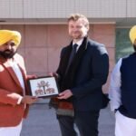 Punjab News: भगवंत मान सरकार द्वारा पाठ्य पुस्तकों के वितरण में एकाधिकार समाप्त; निजी स्कूलों के विद्यार्थियों को बोर्ड द्वारा सीधे तौर पर की जाएगी किताबों की सप्लाई : हरजोत सिंह बैंस