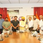 शेर-ए-पंजाब T-20 कप के खिलाड़ियों से मिले मुख्यमंत्री, बोले- खेलों से जुड़कर युवा बनाएंगे पंजाब का नाम रोशन