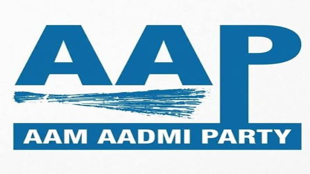 चुनाव आयोग बताए, वोटर लिस्ट से अरविंद केजरीवाल का नाम गायब कैसे?- आप