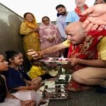 अश्विन नवरात्र के पहले दिन मनीष सिसोदिया ने स्वास्थ्य मंत्री, विधायक कोहली एवं मेयर के साथ माता श्री काली देवी मंदिर में माथा टेका