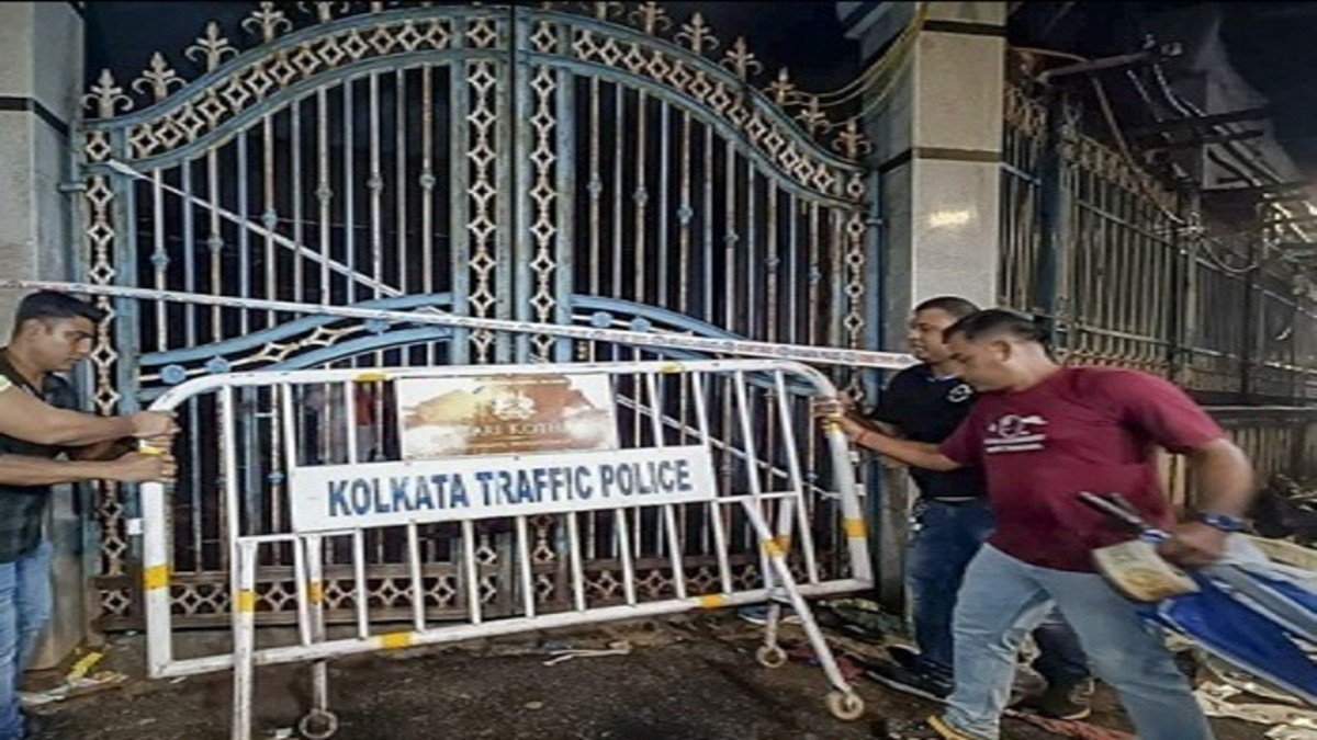 कोलकाता के दुर्गा पूजा पंडाल में भगदड़, 19 लोगों की मौत; कई घायल
