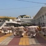 मोदी की दिल्ली पुलिस जूते पहनकर और बिना सिर पर कपड़ा लिए गुरुद्वारा श्री बंगला साहिब में घुसी, गुरु घर की पवित्रता का किया उल्लंघन : कुलतार सिंह संधवां